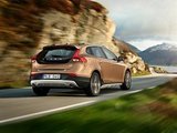 В  России дан старт продажам нового шведского хетчбека Volvo V40 Cross Country