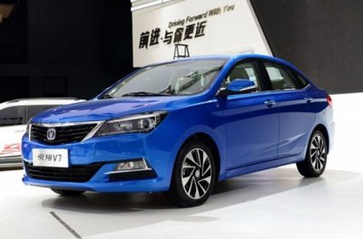 В Гуанчжоу дебютирует седан Changan V7