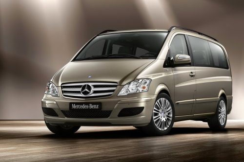 Mercedes-Benz озвучил рыночные цены на модель Vito нового поколения в России