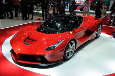 В декабре состоится дебют 1050-сильной Ferrari LaFerrari XX