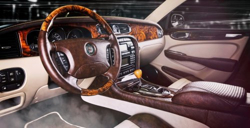 Ателье Vilner добавил новых красок салону Jaguar XJ