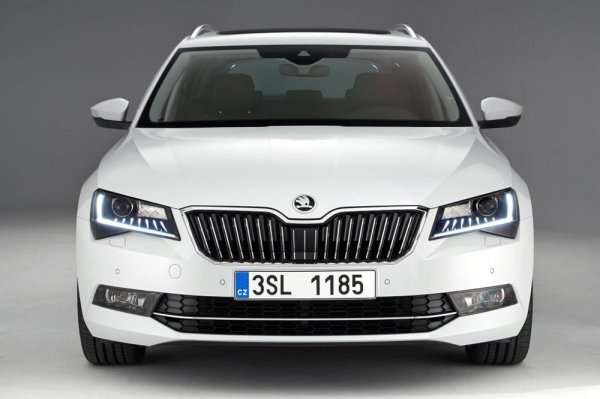 Skoda начала поставки Superb Combi в Россию