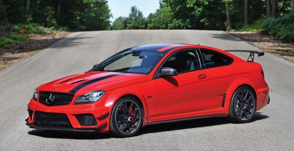 Mercedes-Benz C63 AMG Black Series продадут за &#163; 150 тысяч