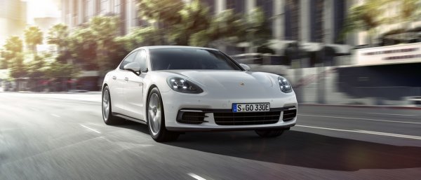 Новый Porsche Panamera 4 E-Hybrid получит 462-сильный двигатель