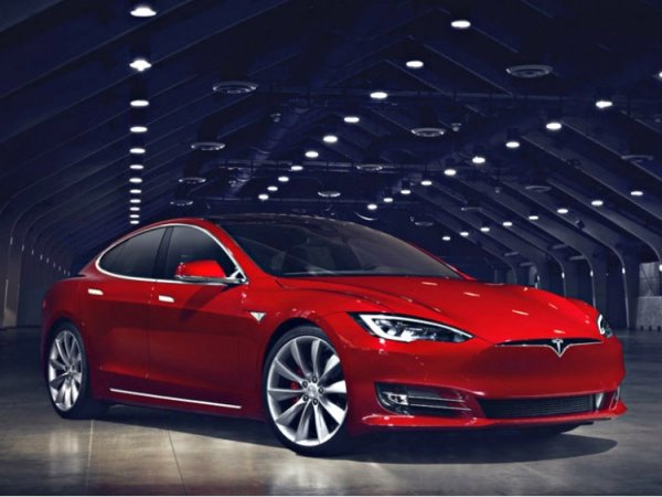 Tesla занимается разработкой новых версий Model S и Model X