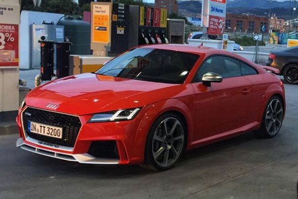 Обнародованы цены 400-сильного Audi TT RS 2017 года