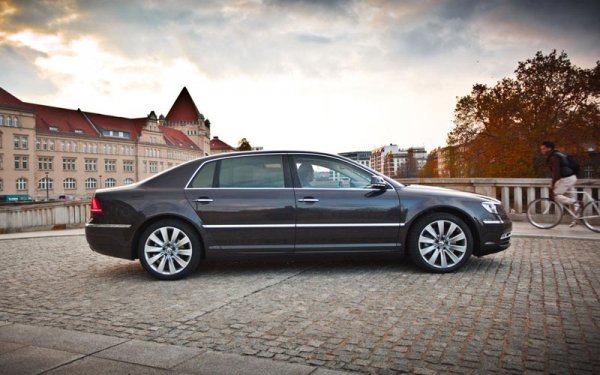 В России отзывают Volkswagen Phaeton и Audi A8