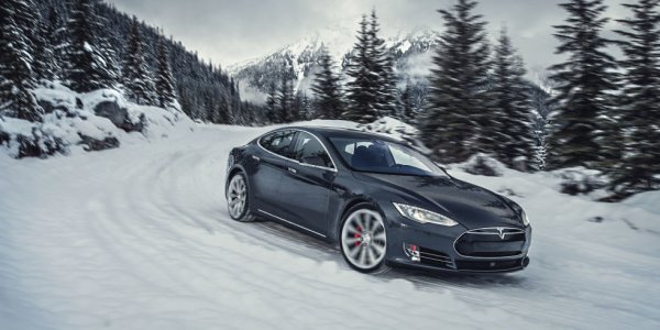 Новая версия автопилота для автомобилей Tesla появится 21 сентября