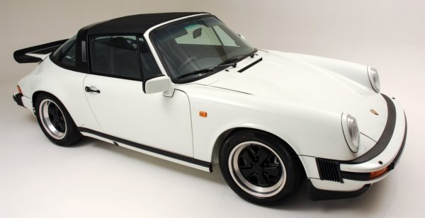 Отреставрированный Porsche 911 Carrera Sport 1988 продадут с молотка за 108 000 долларов