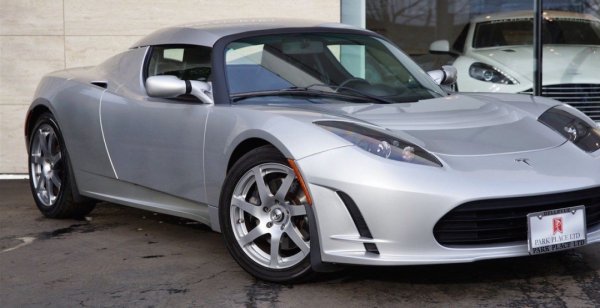 Концепт Tesla Roadster выставлен на продажу по цене $1 млн
