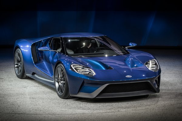 Ford начнёт собирать по одному суперкару GT ежедневно