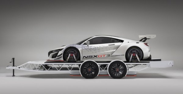 Acura сделала новый прицеп для для суперкара NSX GT3