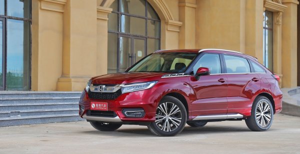 Honda сообщила цены нового кроссовера Avancier