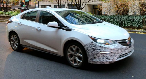 Фотошпионы сфотографировали Buick Velite - перелицованный Chevrolet Volt