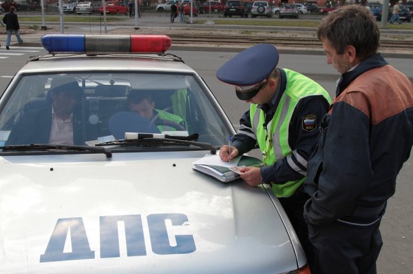 Штрафы за нарушения ПДД могут прийти бывшим владельцам автомобилей