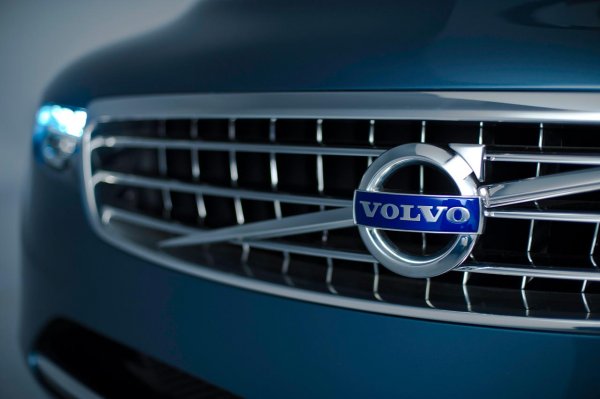 В США Volvo отзывает 74 000 авто из-за проблемных ремней безопасности