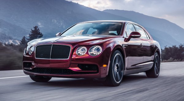 Модель Bentley Flying Spur V8 S дебютировал в России