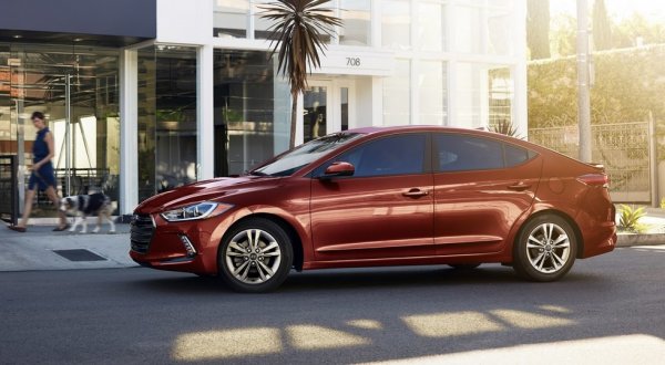 На рынок США вышла новая версия Hyundai Elantra