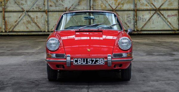 На аукционе RM Sotheby&#700;s продадут первый в истории кабриолет Porsche 911