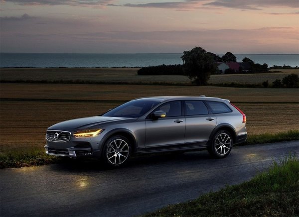 Американская премьера универсала Volvo V90 состоится в Детройте