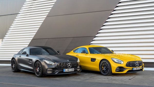 Дорожный Mercedes-AMG GT получил полноуправляемое шасси