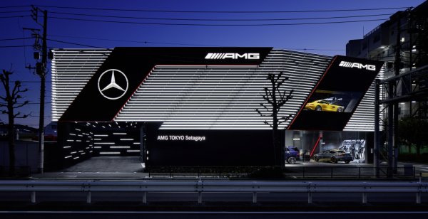 В Японии открыли первый салон Mercedes-AMG