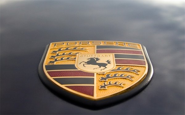 Porsche отзовет более 16 тысяч авто по всему миру