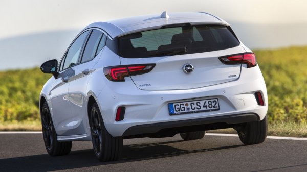 Появились первые подробности о новом Opel Astra OPC Line