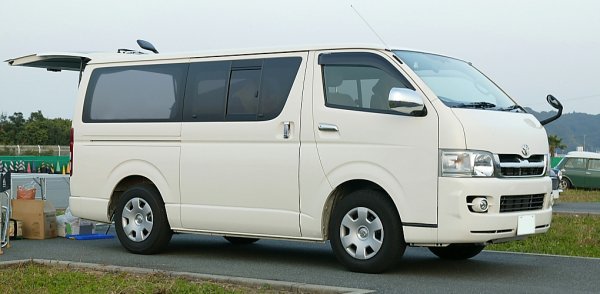 Toyota отзывает в России 22 автомобиля Toyota Hiace