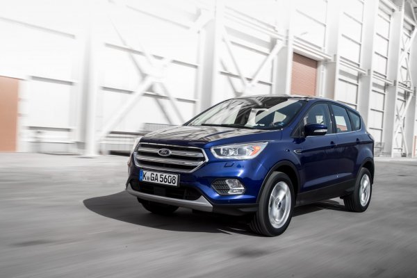 Дилеры России заключили более 1000 контрактов на новый Ford Kuga