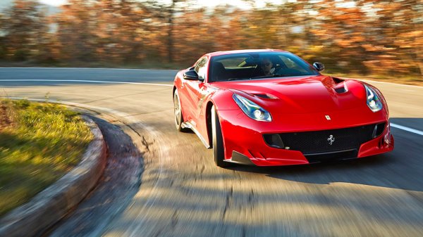 Создатель бренда Pagani получил уникальное купе Ferrari F12berlinetta