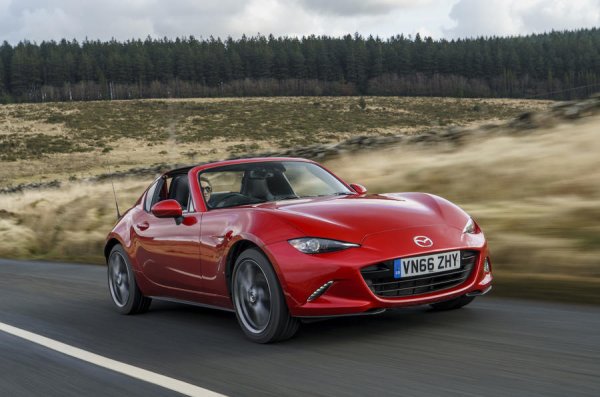 Британские журналисты провели тест-драйв нового Mazda MX-5 RF 2.0