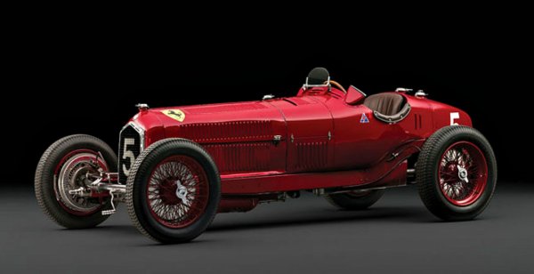 Alfa Romeo Tipo B P3 1934 года выпуска был продан в Париже за рекордную сумму