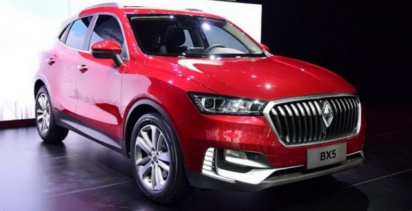 В сети появились «живые» снимки нового кроссовера Borgward BX5 для Китая