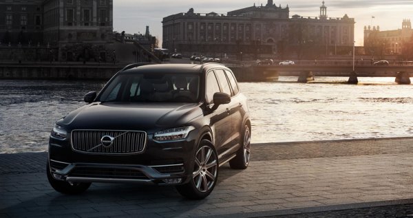 Volvo отзывает в России 887 внедорожников XC90