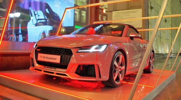 «Заряженные» купе и родстер Audi TT RS дебютировали в России