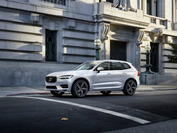 На Женевском автосалоне Volvo презентовала обновленный XC60