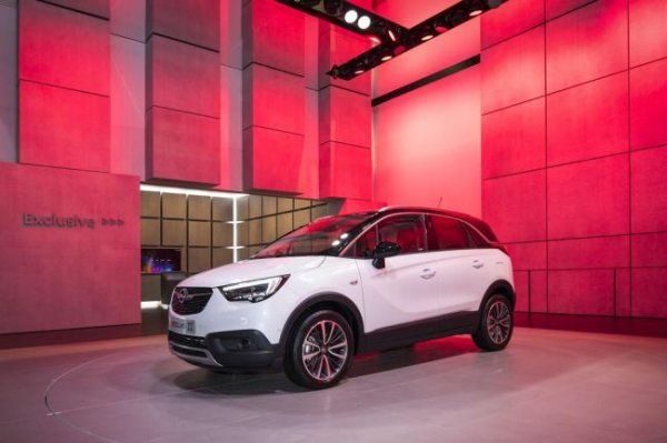 Opel презентовал новый кроссовер Crossland X