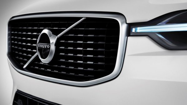 Volvo поможет студентам автомобилями