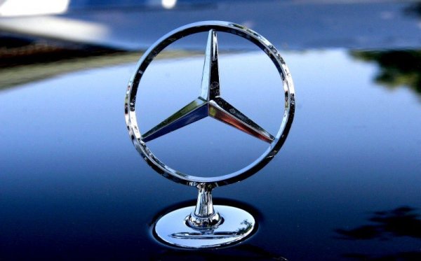 Mercedes возглавил рейтинг автобрендов в соцсетях