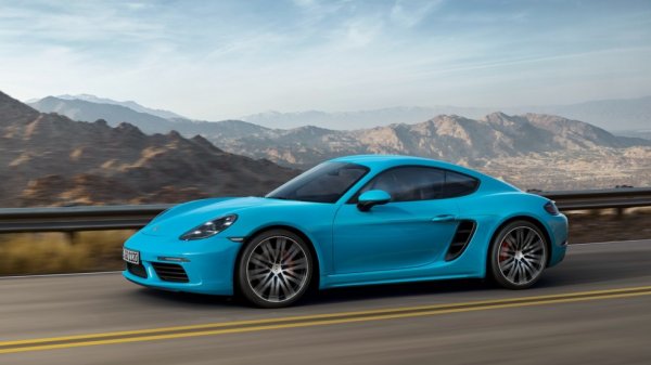 Porsche подготовил автомобили к новому модельному году