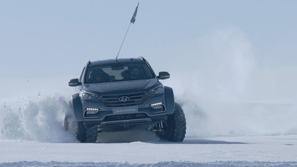 Hyundai Santa Fe первым пересек Антарктиду