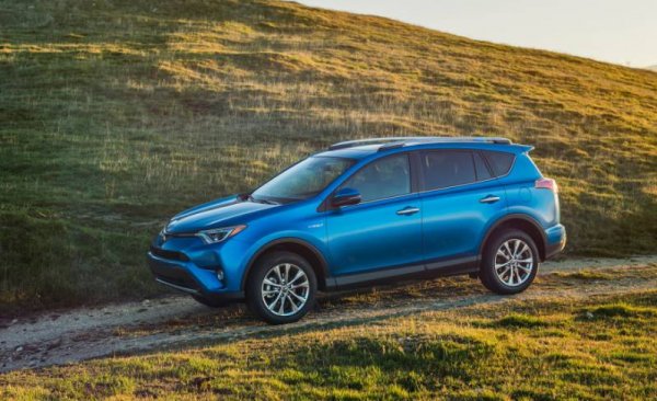 Toyota RAV4 вернул лидерство на рынке Дальнего Востока в феврале