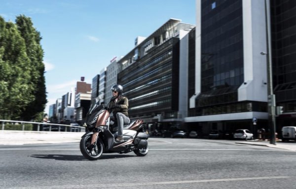 Макси-скутер Yamaha X-МAX 300 официально дебютировал