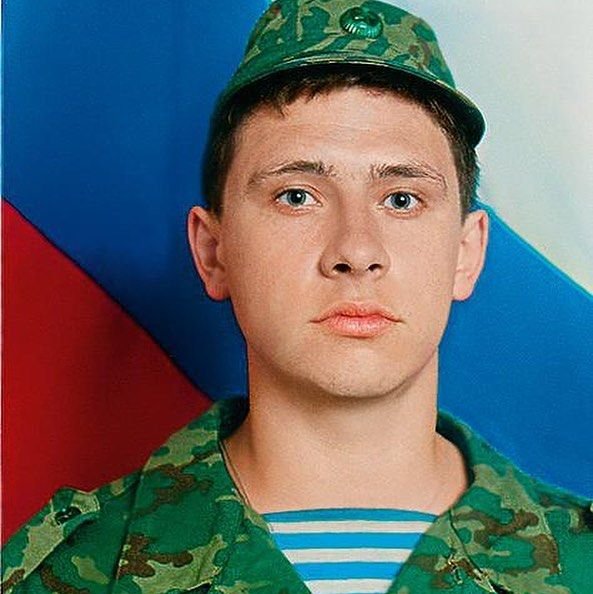 Тимур Батрутдинов в армейские годы. Источник фото: Instagram @timurbatrutdinov