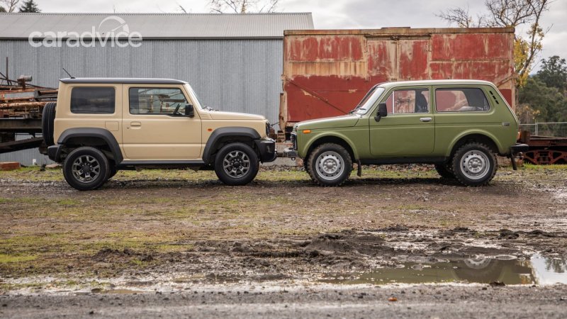 Фото: Слева — Suzuki Jimny, справа — LADA 4×4, источник: портал CarAdvice