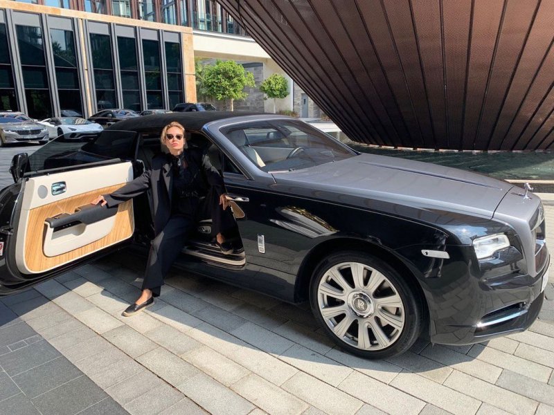 Ляйсан Уияшева в Rolls-Royce. Фото: Instagram, Pavel Volya